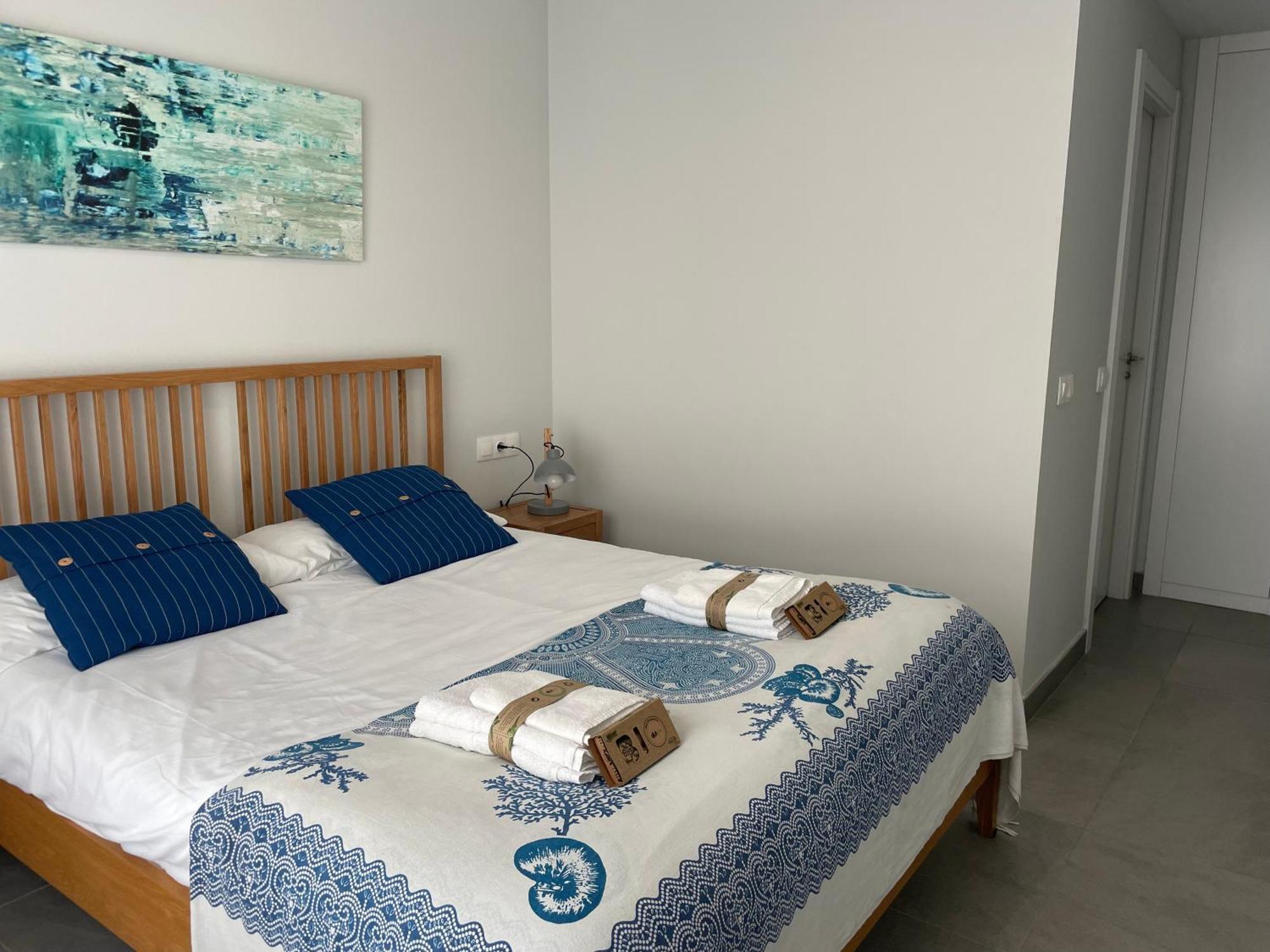 Sunny Penthouse Beach Apartment With Panoramic Views อัลมูเญการ์ ภายนอก รูปภาพ