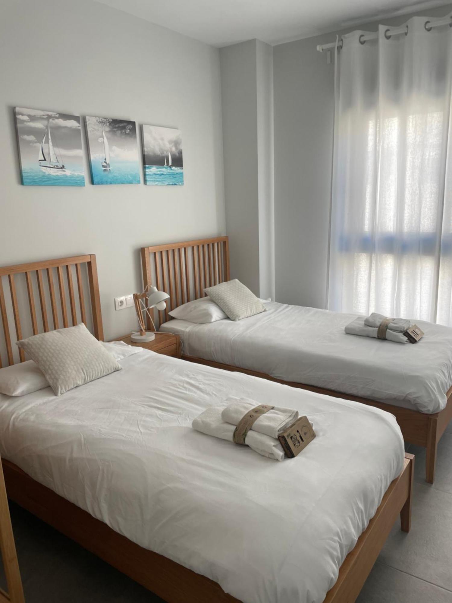 Sunny Penthouse Beach Apartment With Panoramic Views อัลมูเญการ์ ภายนอก รูปภาพ
