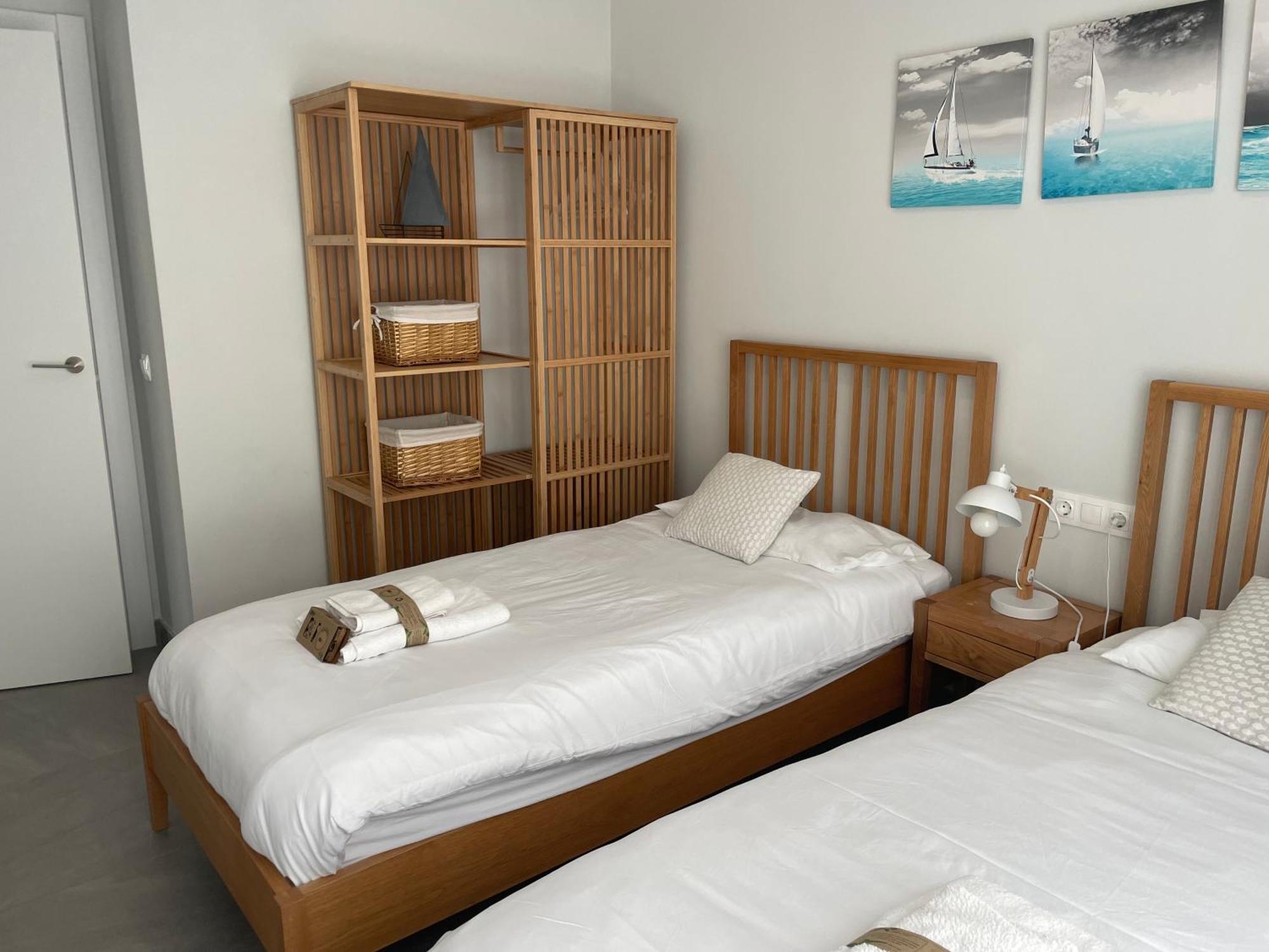 Sunny Penthouse Beach Apartment With Panoramic Views อัลมูเญการ์ ภายนอก รูปภาพ