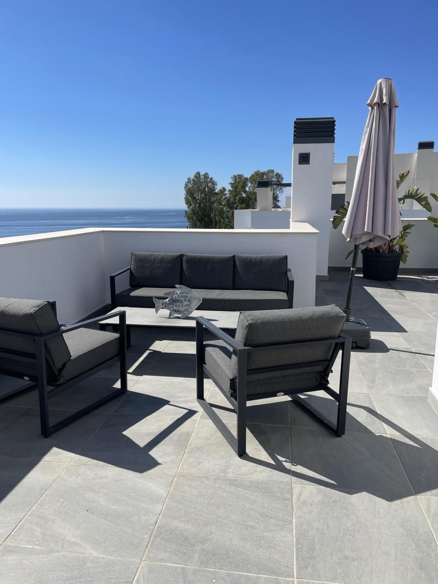 Sunny Penthouse Beach Apartment With Panoramic Views อัลมูเญการ์ ภายนอก รูปภาพ