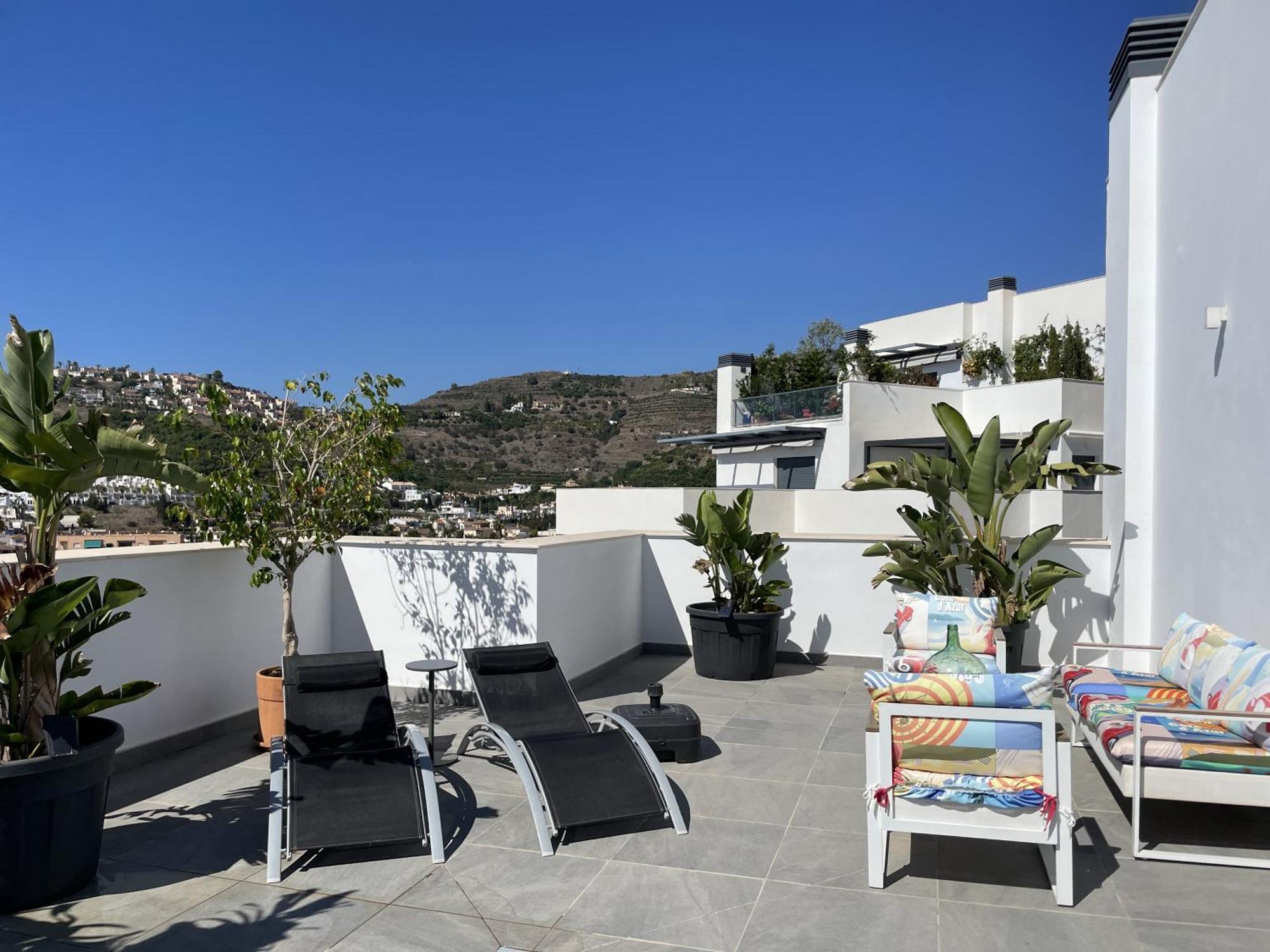 Sunny Penthouse Beach Apartment With Panoramic Views อัลมูเญการ์ ภายนอก รูปภาพ